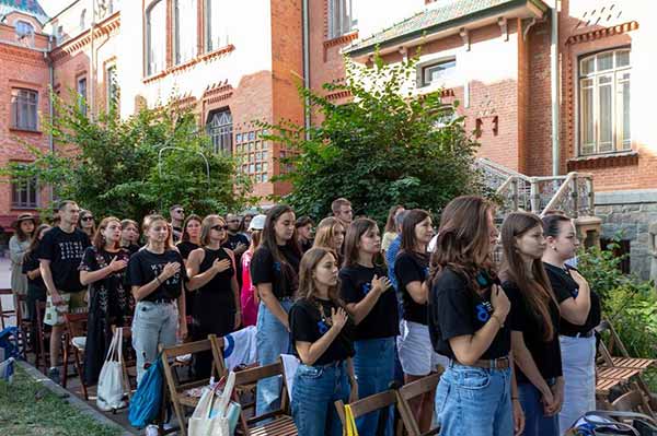 урочистості з нагоди Дня молоді.