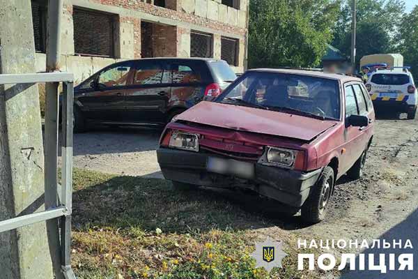 На Полтавщині автівка з’їхала з дороги та врізалася у стовп