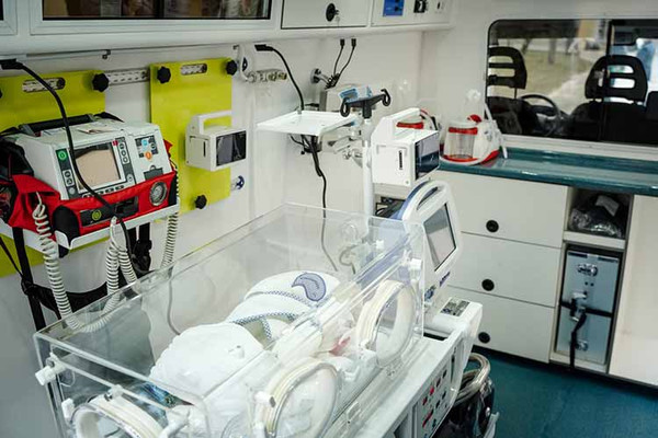 Полтавщина отримала унікальну «лікарню на колесах» для порятунку новонароджених