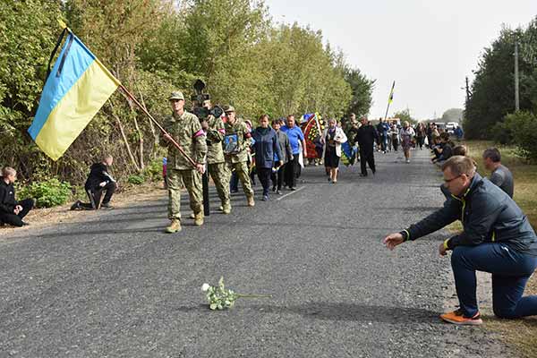 На Пирятинщині провели в останню путь Івана Суханкіна