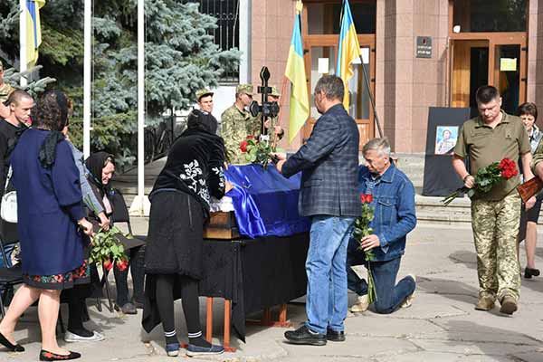 На Пирятинщині провели в останню путь Івана Суханкіна