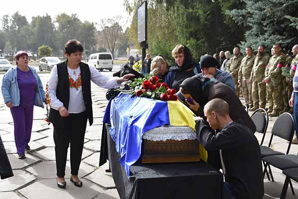 На Пирятинщині провели в останню путь Івана Суханкіна