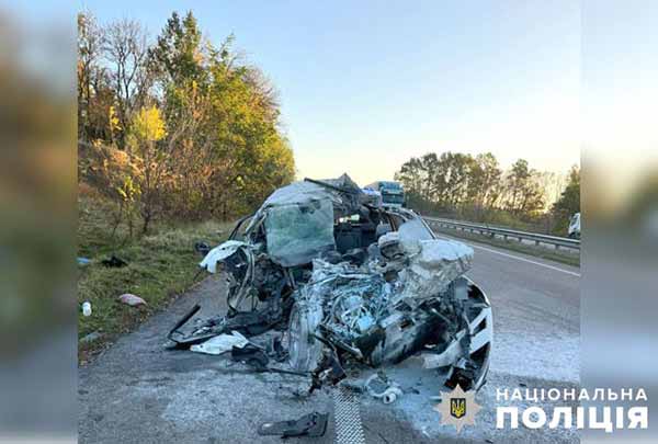 На Полтавщині внаслідок ДТП згорів автомобіль Skoda Kodiaq