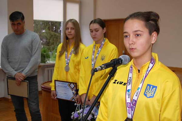у Гребінці відбулася позачергова сесія міської ради у Гребінці відбулася позачергова сесія міської ради