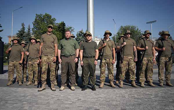 У Полтаві підняли найбільший синьо-жовтий стяг