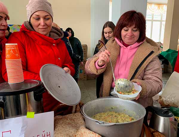 Пирятинці зібрали 100 тисяч гривень на допомогу нашим захисникам