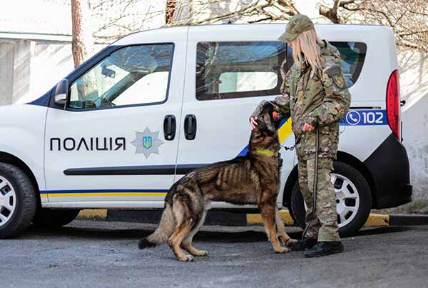 Дмитро Лунін ознайомився з роботою кінологічного центру поліції