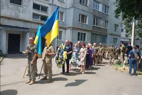 На Полтавщині попрощалися з військовослужбовцем