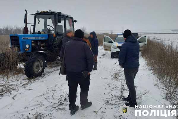 Знайшли мертвим в чагарниках