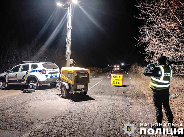 На Полтавщині водій збив двох пішоходів та втік з місця події