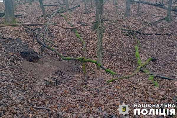 На Полтавщині поліція вилучила залишки зброї часів Другої...