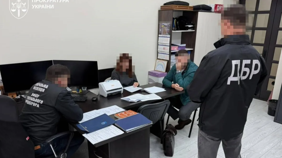 Суддю Гребінківського райсуду підозрюють у шахра...
