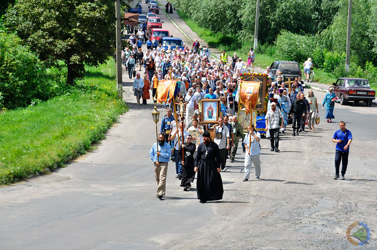 20 липня 2016 р. Всеукраїнська Хресна хода миру пройшла через м. Гребі