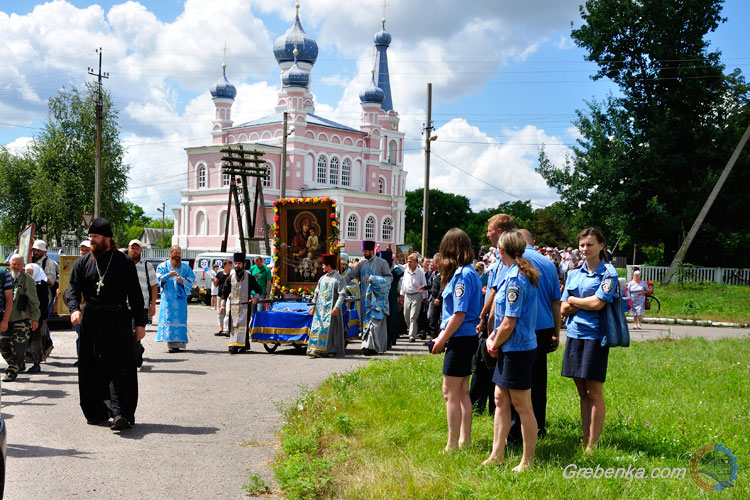 20 липня 2016 р. Всеукраїнська Хресна хода миру пройшла через м. Гребі