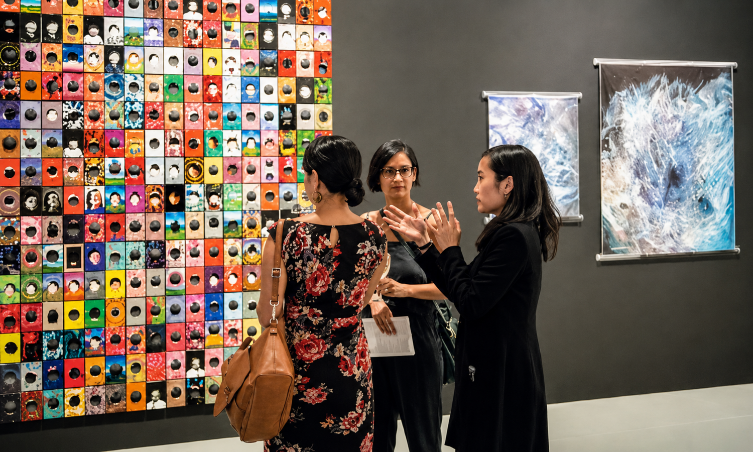 Відносини між художником і галереєю в Atticus Art Gallery